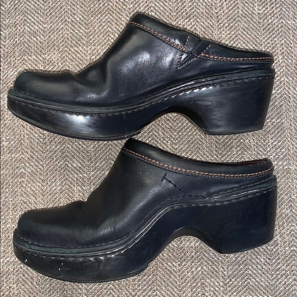 Ariat Clogs Size 7.5B. - Picture 3 of 8